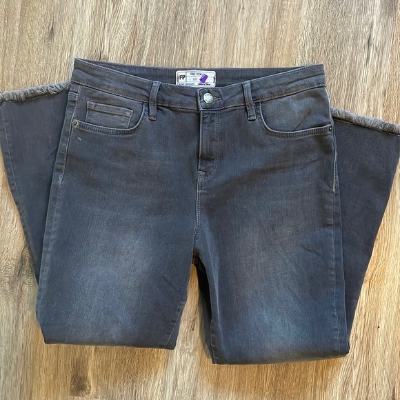 Free People Denim - Free people cropped straight jeans.